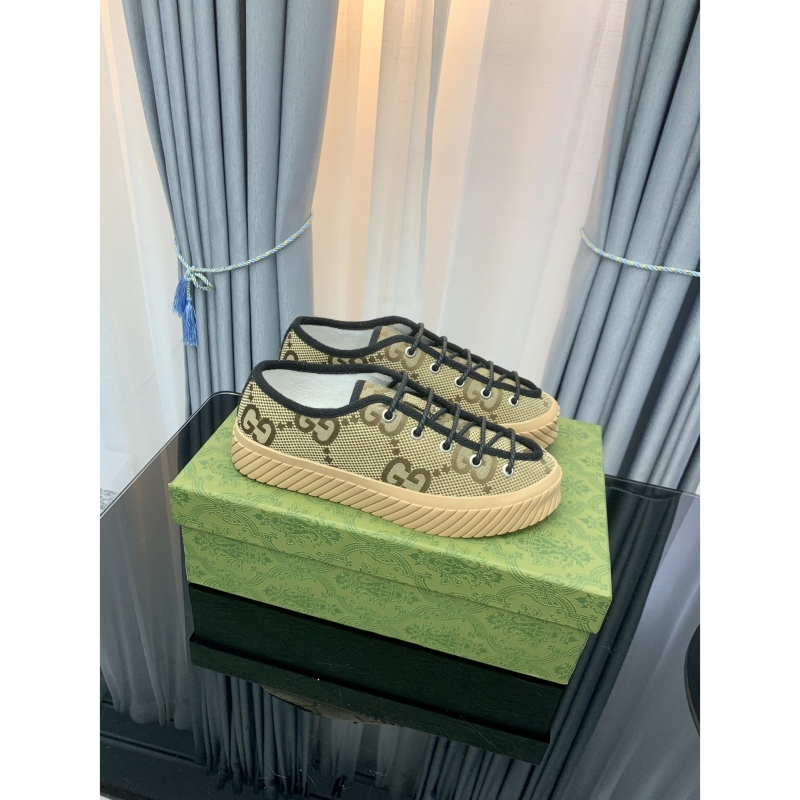 G*u*i casual shoes